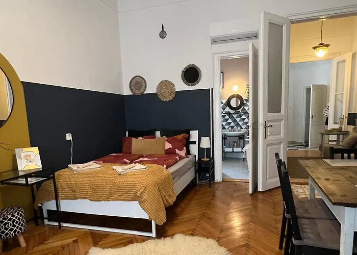 Rustic Apartment In Downtown Of Budapest